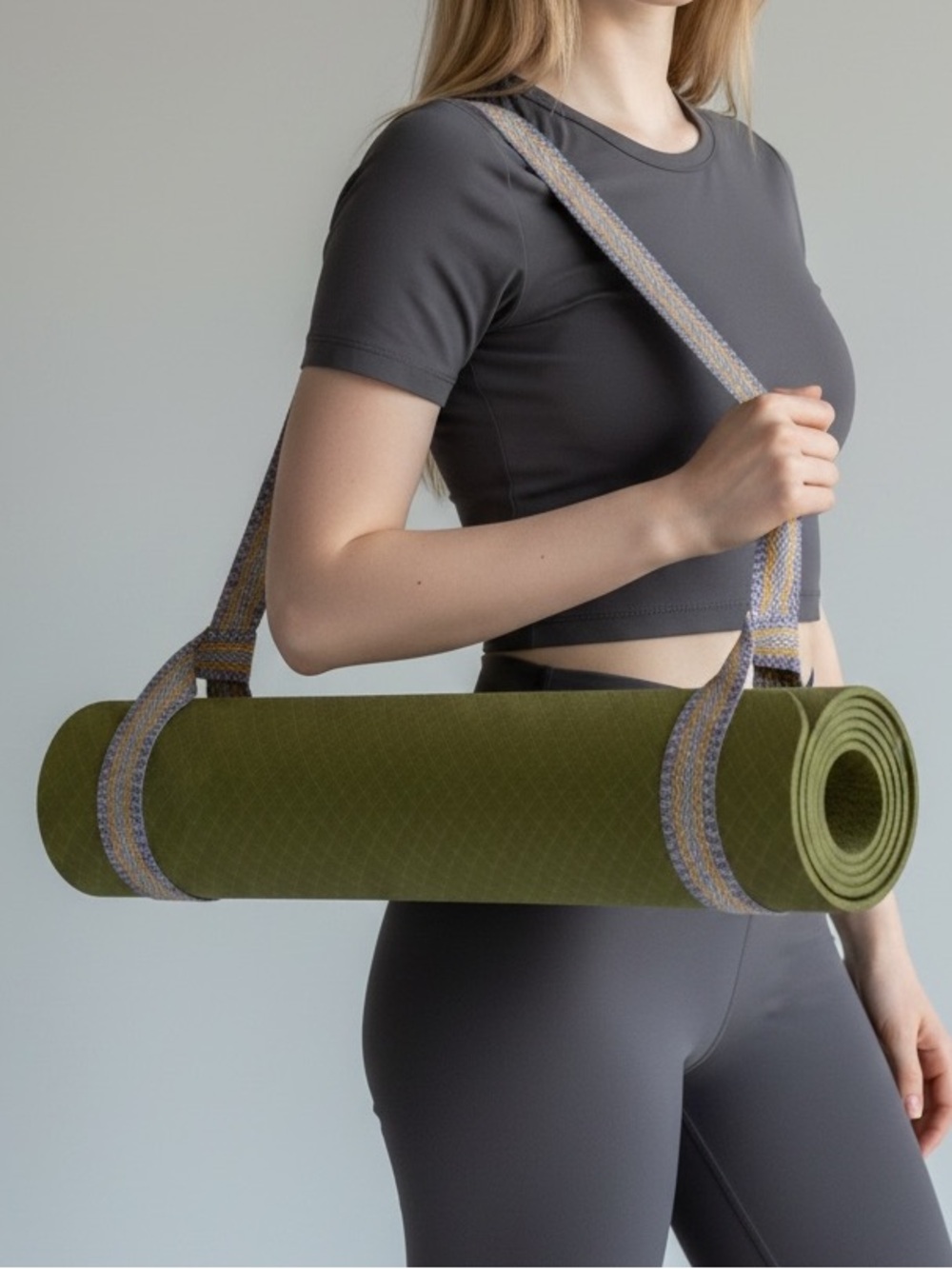 Rare 2014 Lululemon Loop It Up Mat Strap
Earl Grey/Pretty Purple/White/Bananara